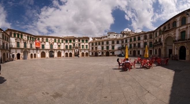 PLAZA OCHAVADA EN  ARCHIDONA