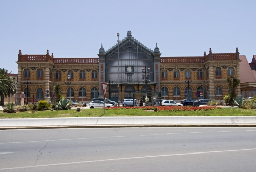 Estación de Renfe. Almería. Vista general de la fachada principal. Autor: Cazalla Montijano, Juan Carlos. Fondo Gráfico IAPH