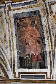 Vista de una pintura mural del interior de la cúpula con sales por filtración