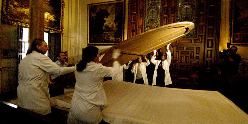 Traslado de “Santa Isabel curando a los tiñosos” de la iglesia de San Jorge al IAPH