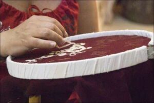 Elaboracion de trajes de Refajona