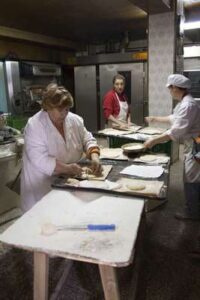 Elaboración de hornazo