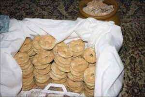 Elaboración de roscos de San Antón