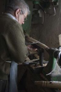 Fabricación de sillas de anea