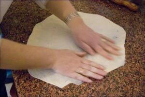 Elaboración de tortillas de Carnaval