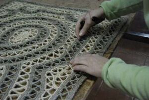 Elaboración de alfombras de sisal