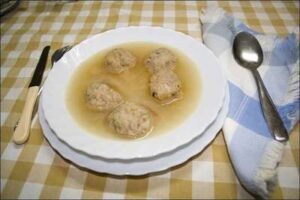 Elaboración de albóndigas de San Miguel