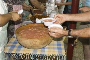 Elaboración del gazpacho majao