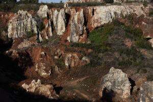 Paisaje minero del Cerro del Hierro